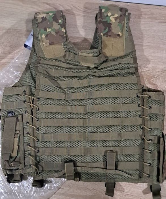 Ținută tactică combat