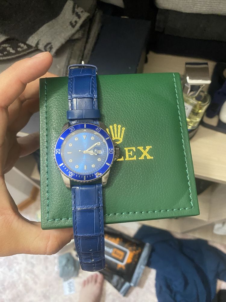 Продам часы по дешевле