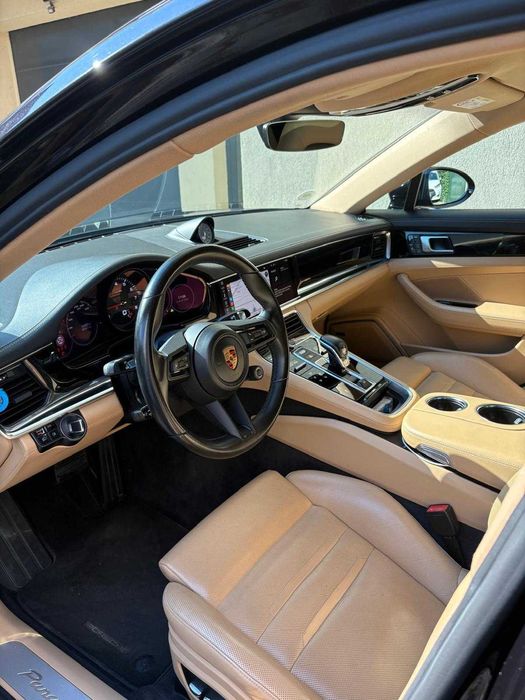 Porsche Panamera 4E 330 cp TVA deductibil