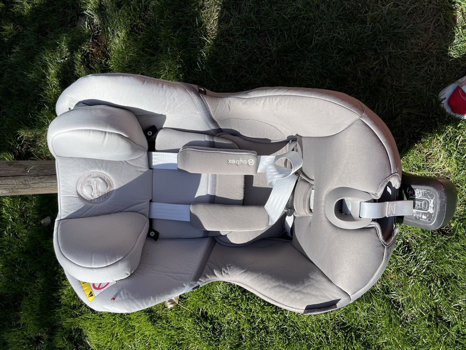 Scaun auto Cybex Gold Sirona SX2 i-Size pentru copii, rotativ 360