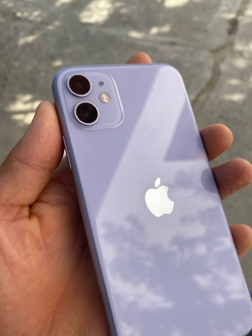 Iphone 11 sotiladi.