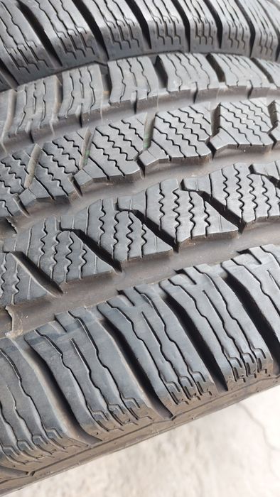Зимни гуми за Бус 225/65/16 C Continental VanContact Winter 2 броя