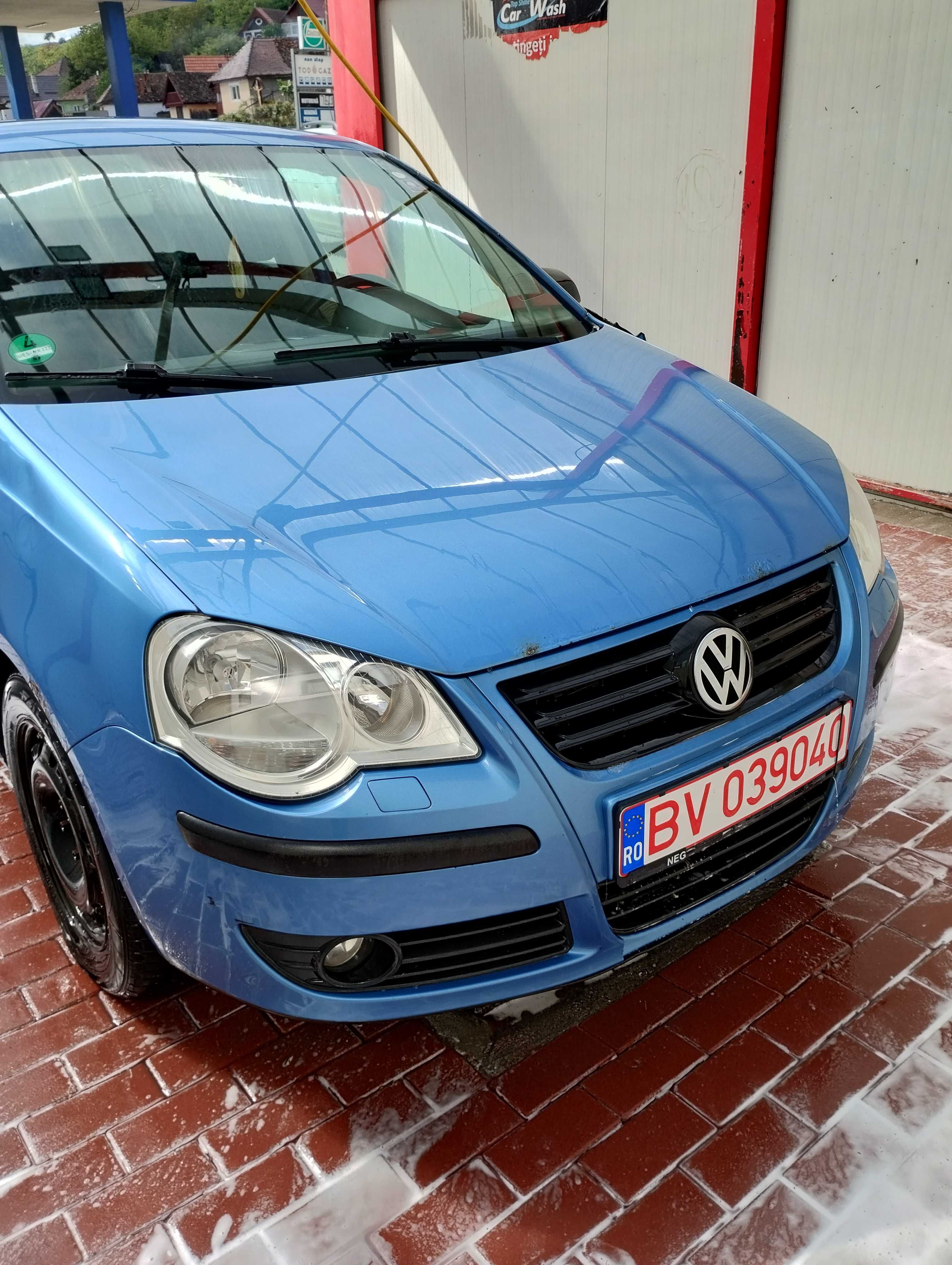 Vând Volkswagen polo