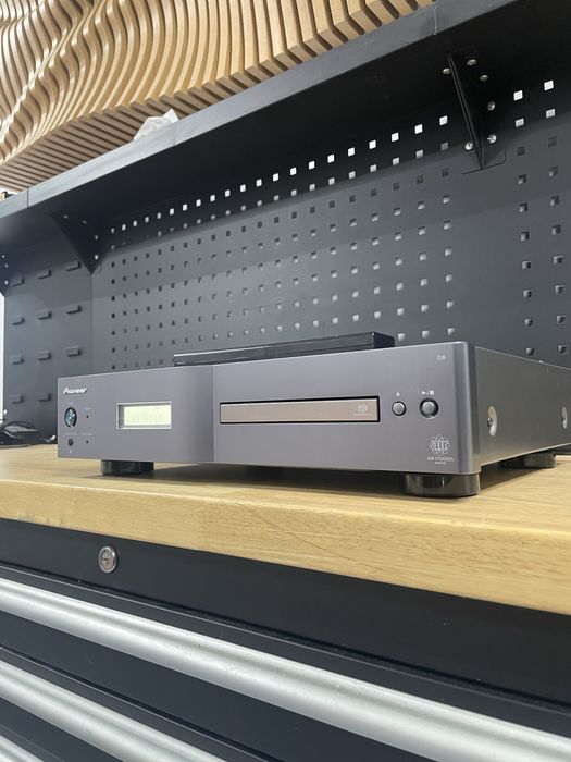 Pioneer PD-D6-J cd / sacd player