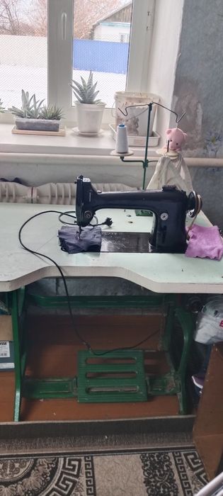 Швейная машина рабочая