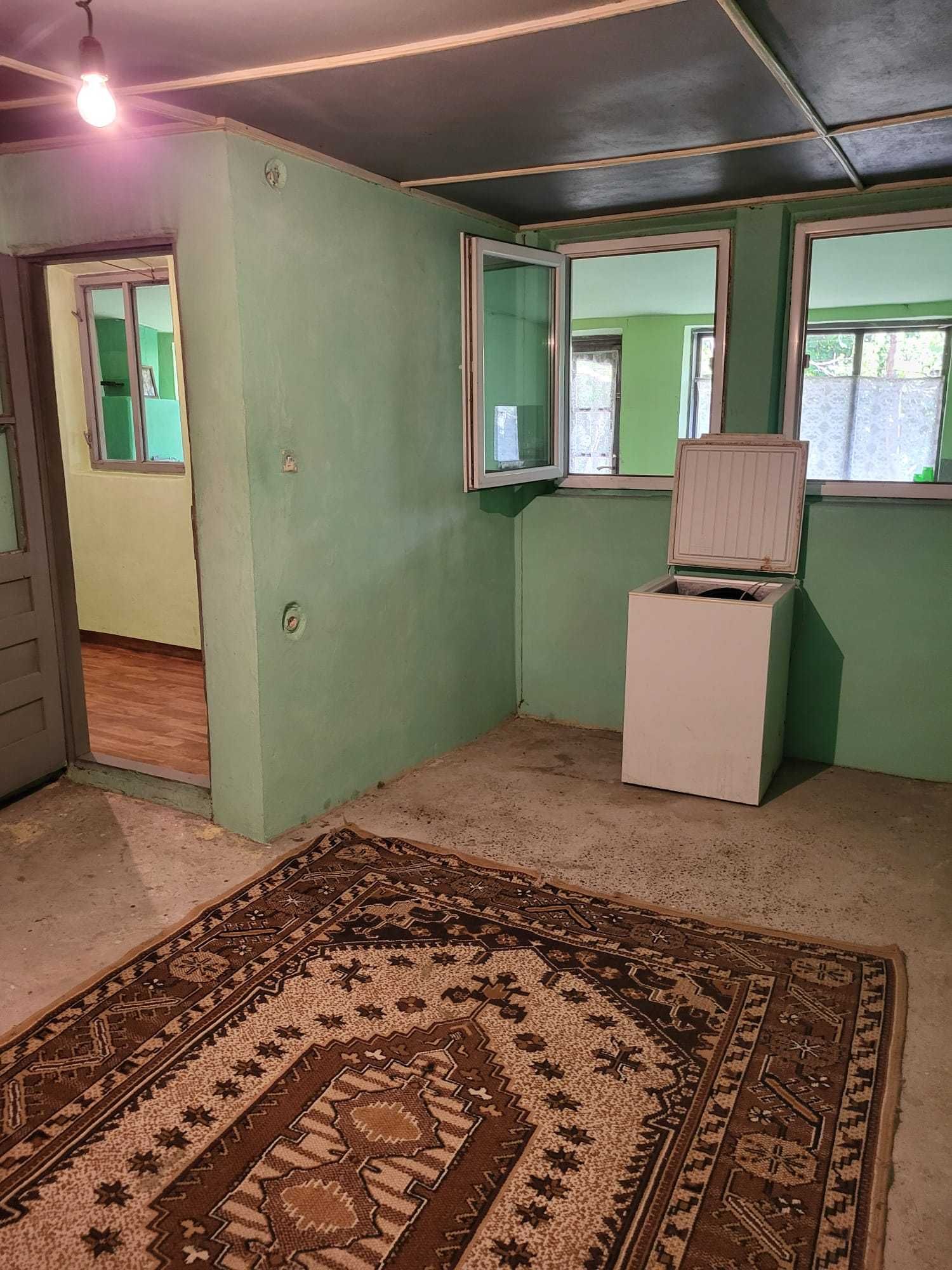 Vand casa cu teren 1800 mp, in Sarbi aproape de Barlad