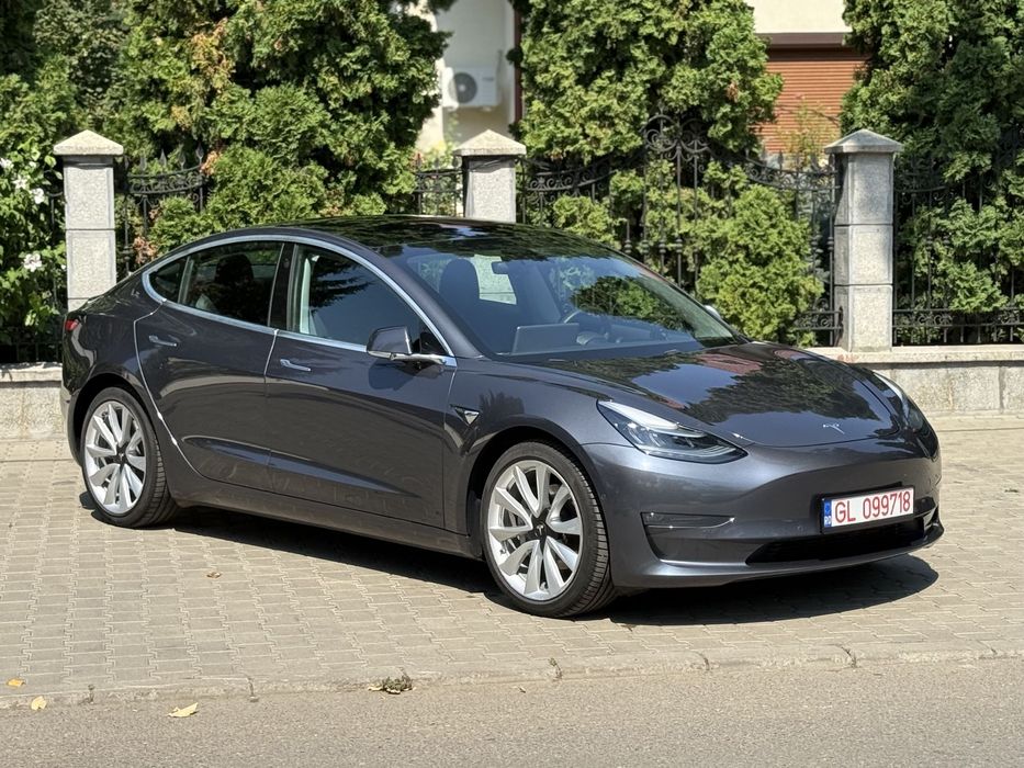 Tesla Model 3 Long Range/Dual Motor /AWD/ 351HP/75KW