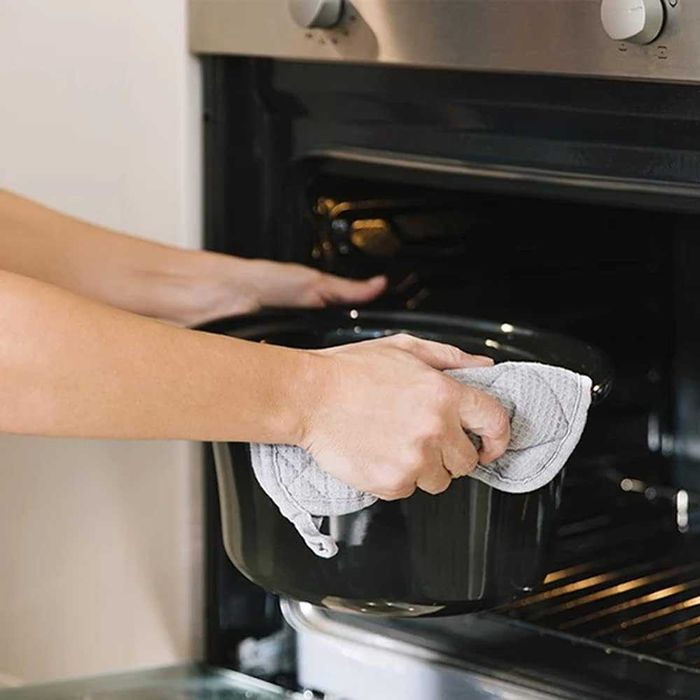 Уред за бавно готвене Cecotec Chup Chup Matic, 5.5 литра, LCD дисплей