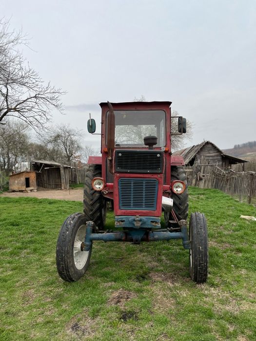 Se vindeTractor u 65.