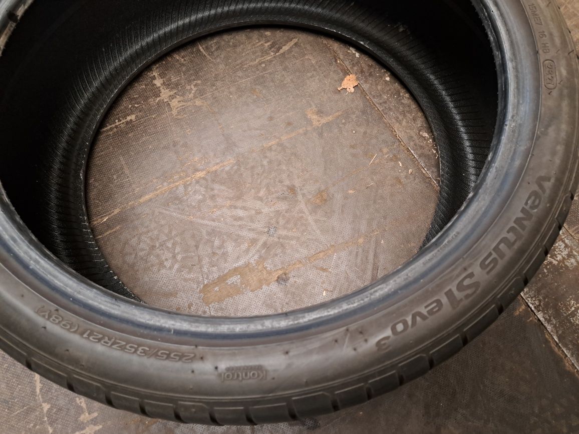 2 anvelope 255/35 R21 Hankook