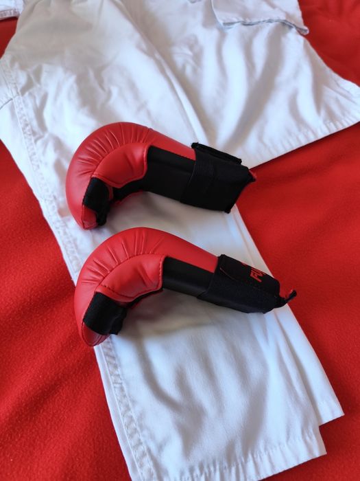 Екипировка за карате - почти нови