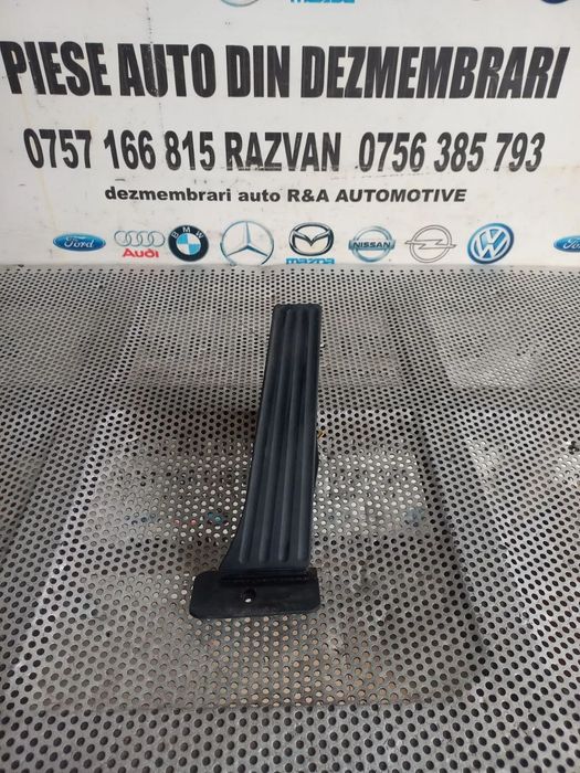 Pedala Acceleratie Bmw F10 F11 F01 F02 F03 F04 X5 X6 Volan Stanga Cod  Dezmembrez Bmw Seria 7 F01 F