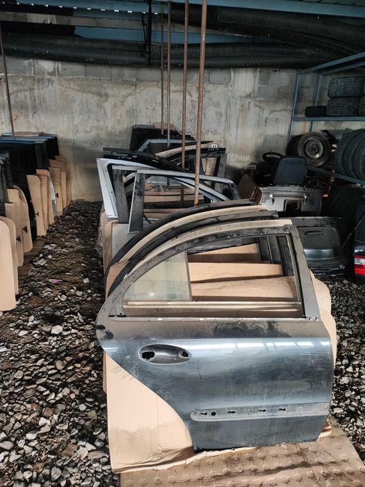 Врати - врата  от седан и комби предни и задни за Мерцедес