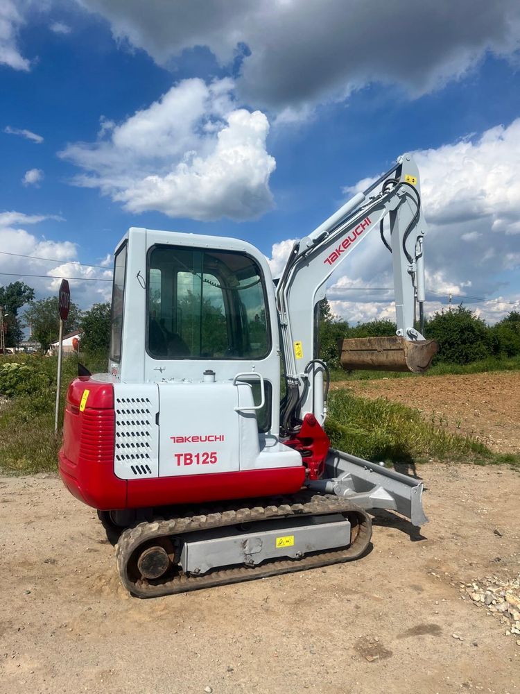 Miniexcavator takeuchi TB 125 ,2.8 t