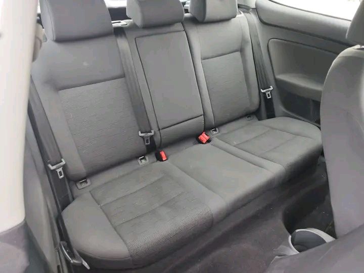 Голф 5 продавам, всичко платено