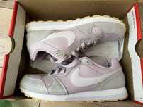 Маратонки NIKE 37,5