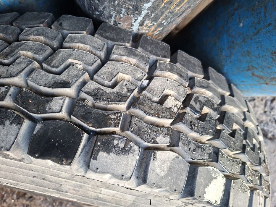 Гума за камион 9.5×15