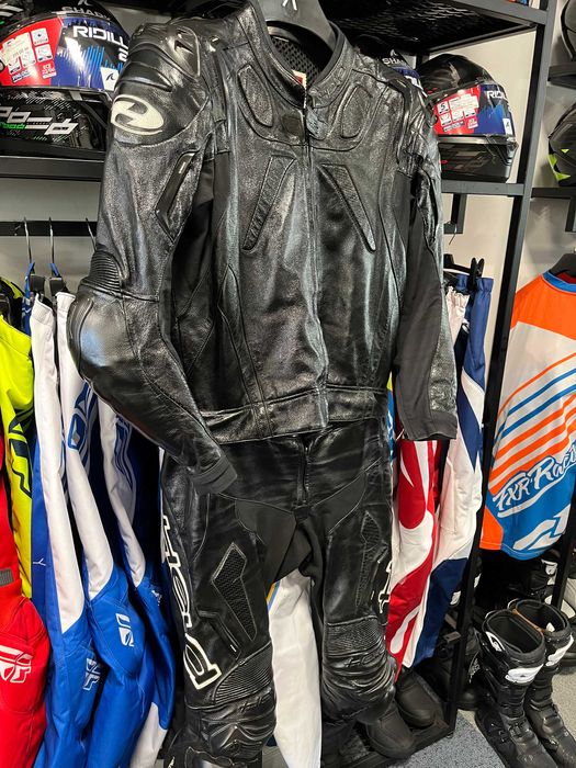 Кожен екип HELD  RACE TECH,56-XL,сертифицирани протектори ,вентилация