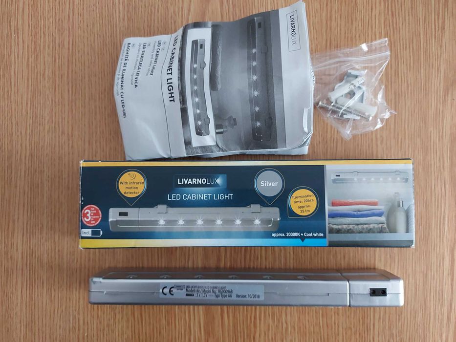 Bagheta / lampa de iluminat cu LED-uri, sensor de miscare infrarosu