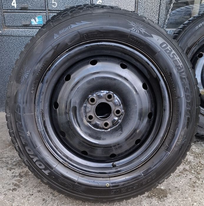 TOYO OBSERVE S944 XL 205/60 R16 96H 4бр. зимни с джанти и тасове