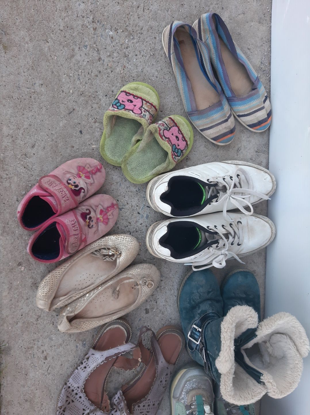 Детская обувь во двор