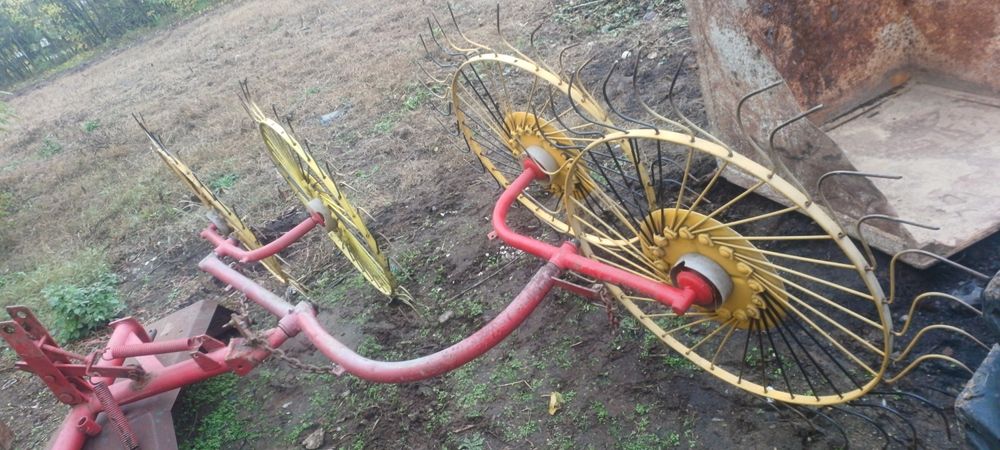 Vand greblă cu 4 rotii tip soare!!