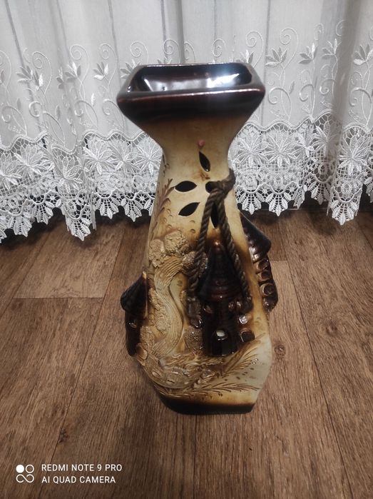 Ваза новая, высота 40 см