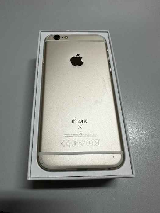 Apple iphone 6s 64GB GOLD