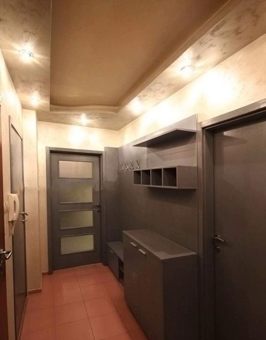 Дава се под наем Тристаен апартамент в Пловдив, Център - 85 кв.м за 435 € - Снимка #7