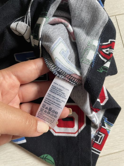 Tricou Tommy Hilfiger 4-5 ani guler bumbac
