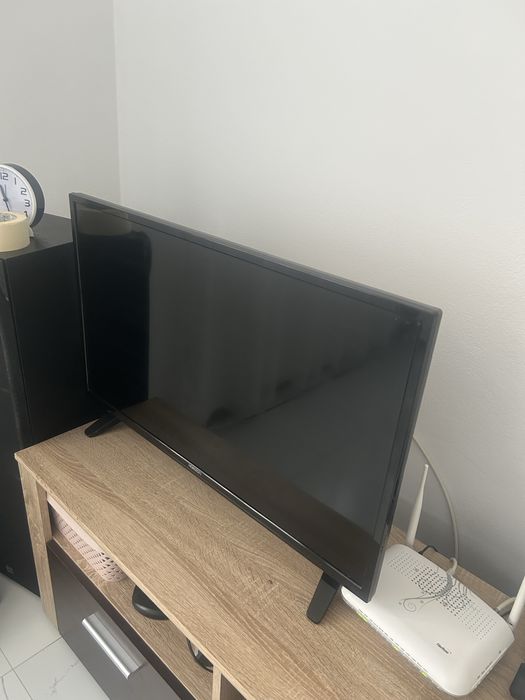 Televizoare 80 cm