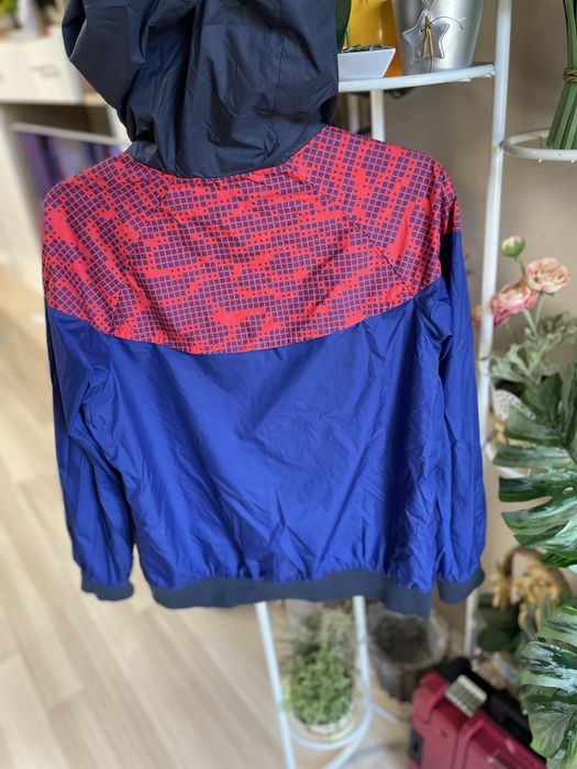 Оригинална ветровка NIKE