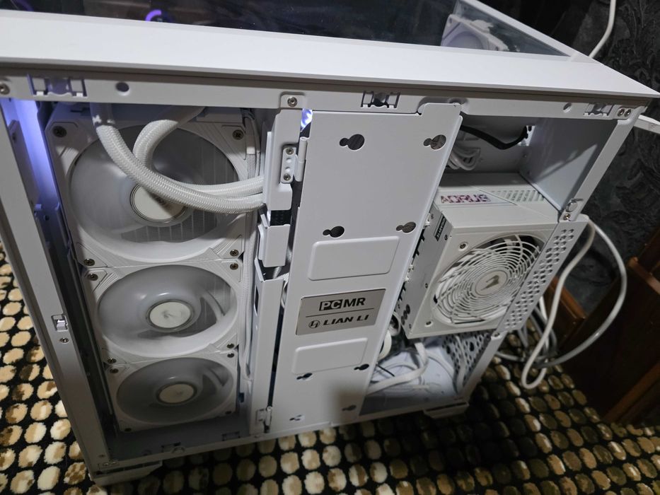 Кейс без видеокарты. X870E, 7800x3d, 32GB DDR5, 1 TB SSD