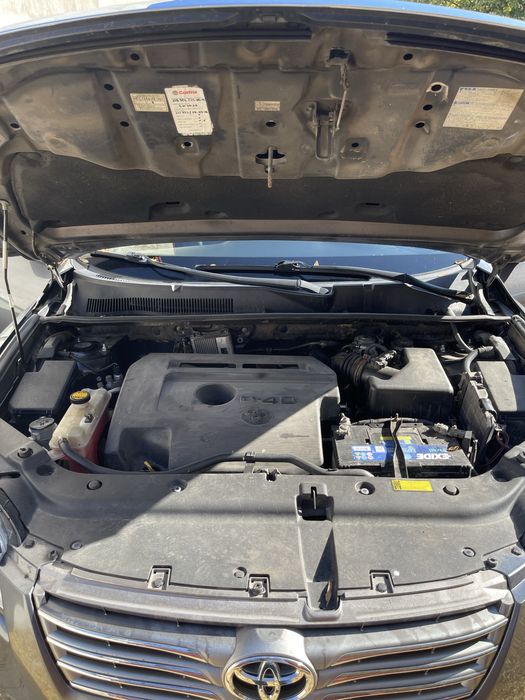 De vanzare TOYOTA RAV 4 din 2010 4x4.,