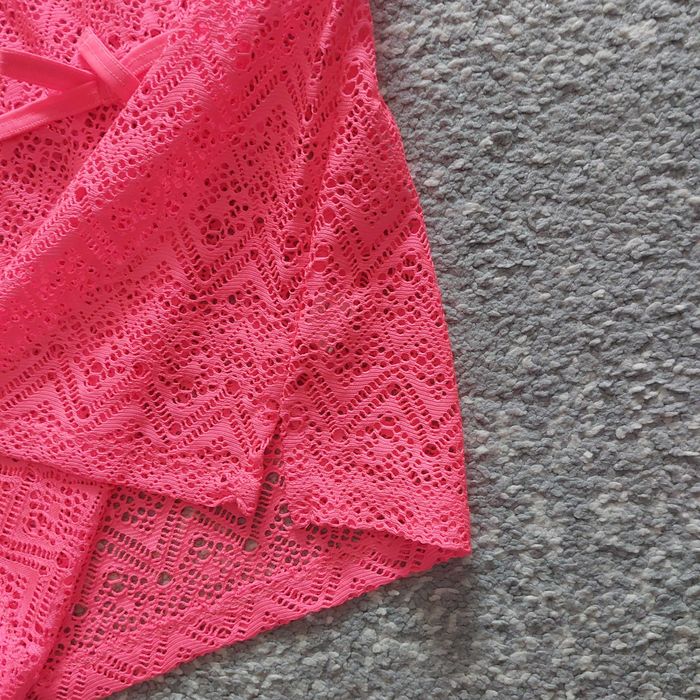 Rochie de plajă și ochelari de înot