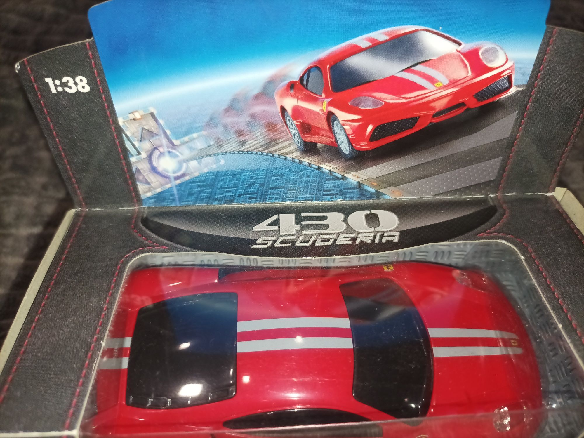 Продавам колички на Ferrari от Shell