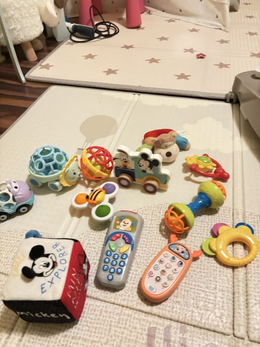 Lot jucarii bebelusi