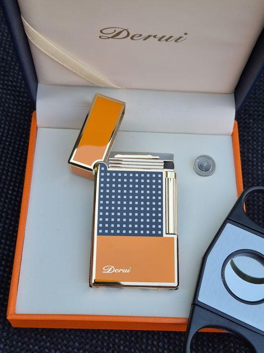 Луксозна газова запалка Derui с подарък резачка за пури,четири цвята