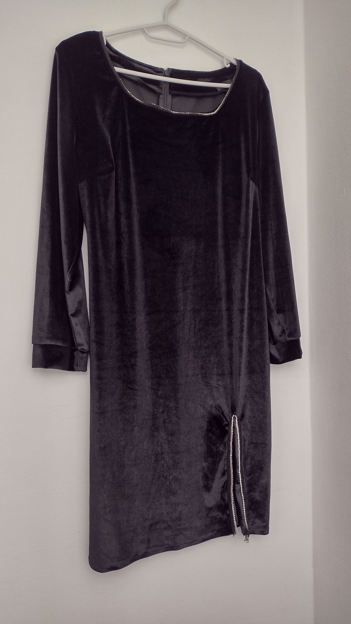 Rochie scurta aspect catifea