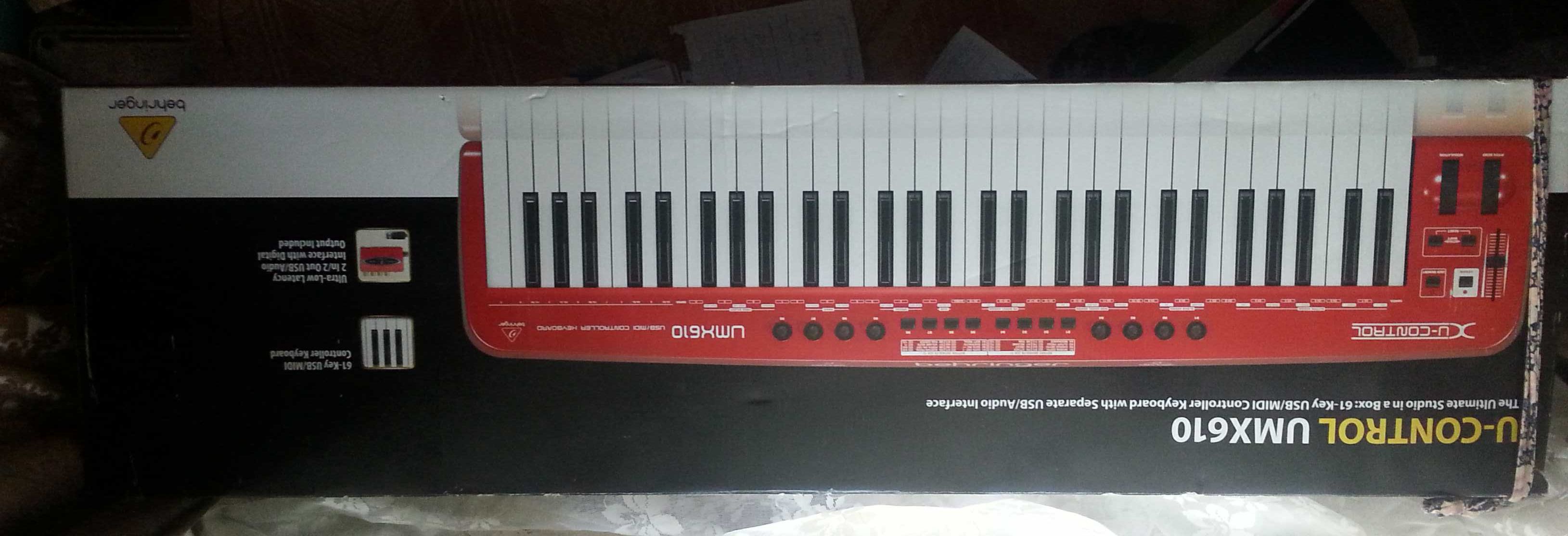 MIDI-клавиатура Behringer U-control  UMX610