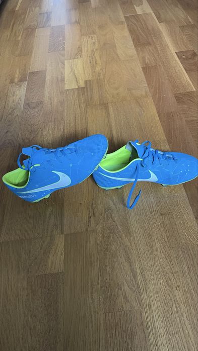 Crampoane Nike mar 37,5