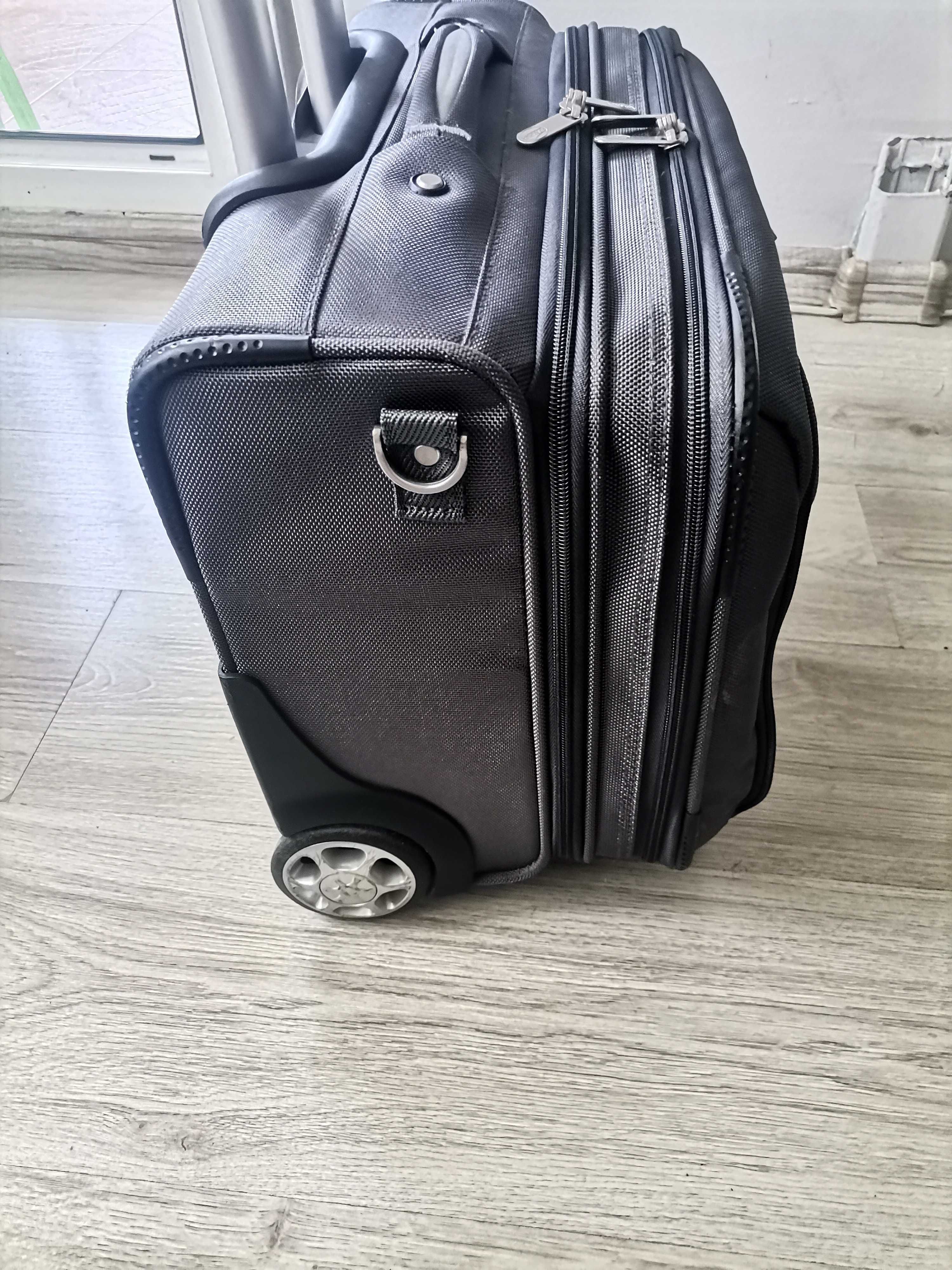 Чанта за ръчен багаж american tourister