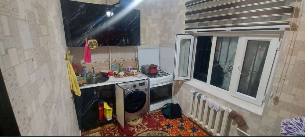 Срочно! Квартира на Кушбеги 1*2/5/5 общ пл 38м ,балкон 2*3