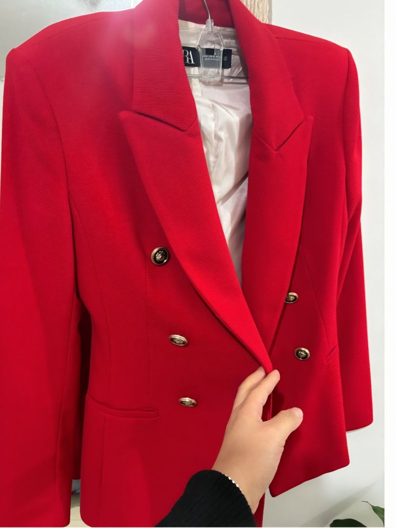 Брутален блейзър ZARA