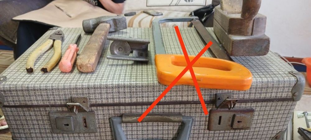 Срочно продам чемодан с инструментами всё СССР