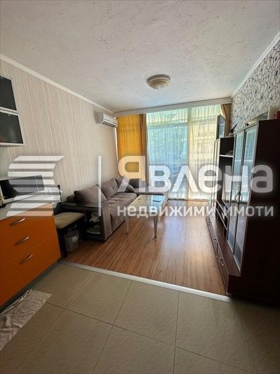 2-стаен апартамент на първа линия в Слънчев Бряг.