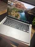 Macbook Air 2020 - i5 512gb Ram 8
