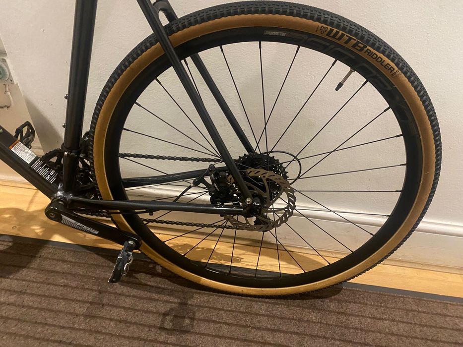 Bicicleta cannondale topstone 3