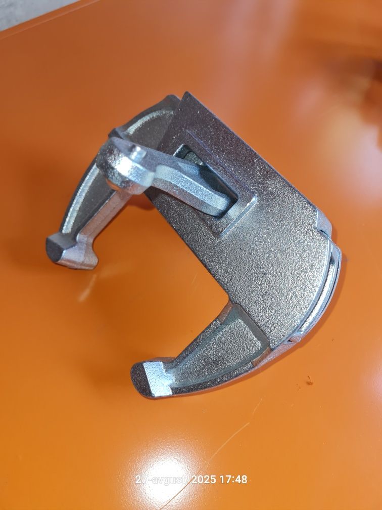 Formwork clamp. Opalubka qulfi Клиновой замок опалубки