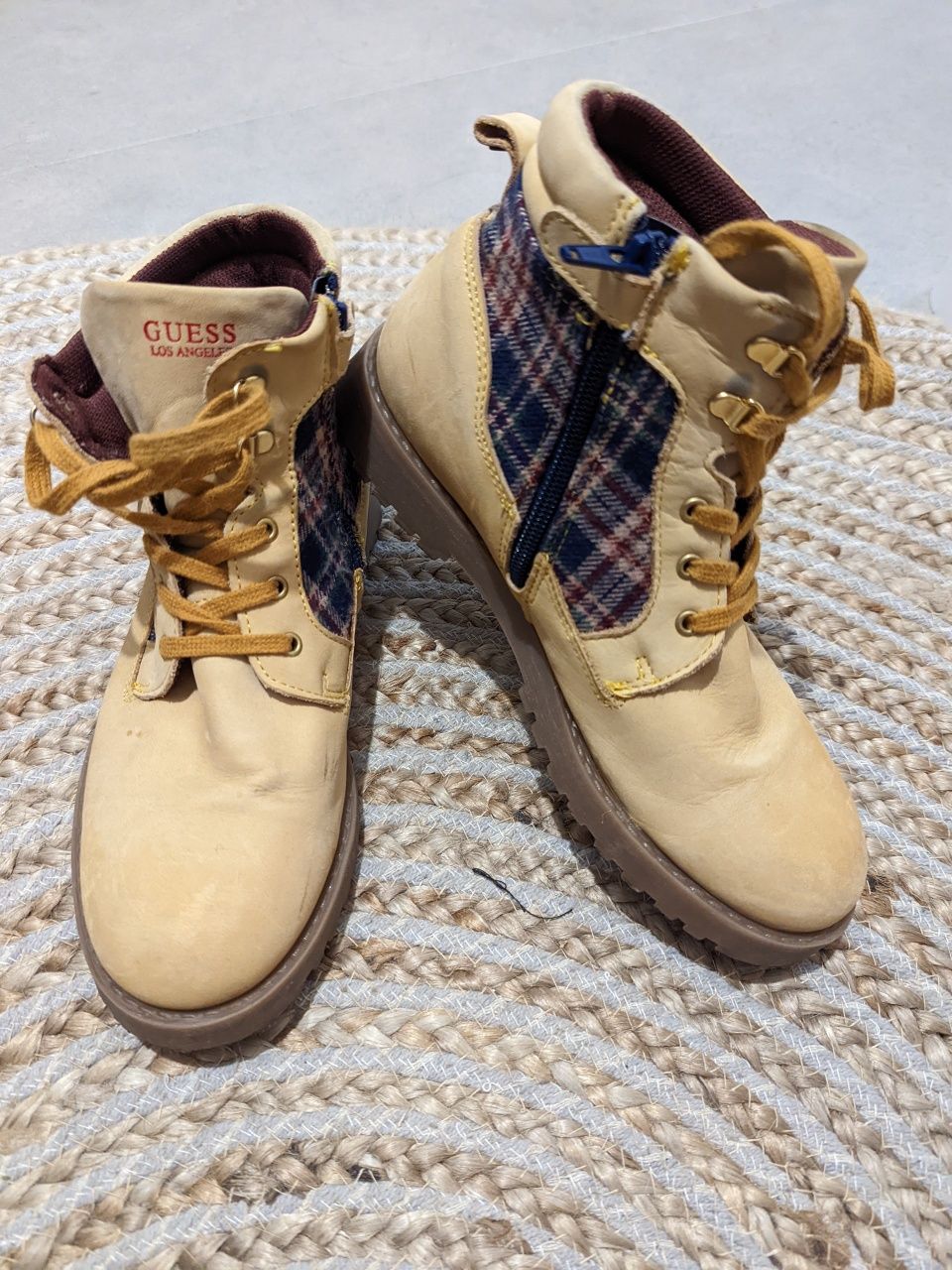 Ghete/ bocanci Guess 38